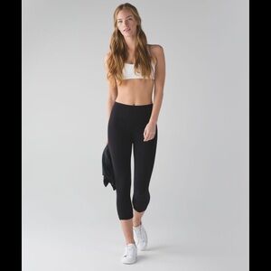 Lululemon Align Crop in Black Size 6